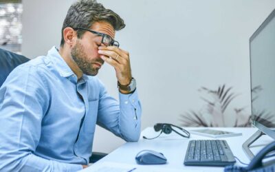 Fatigue visuelle au travail : Des solutions pour protéger vos yeux